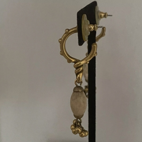 Vintage drop dangle earring - Picture 2 of 3